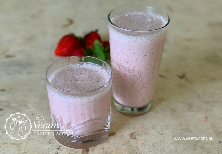 strawberry mint lassi